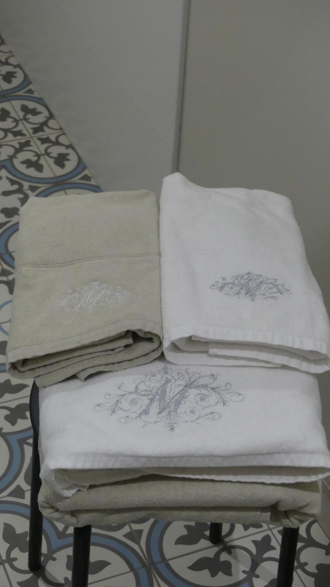 La Petite Lande Bed and Breakfast Ménil Εξωτερικό φωτογραφία